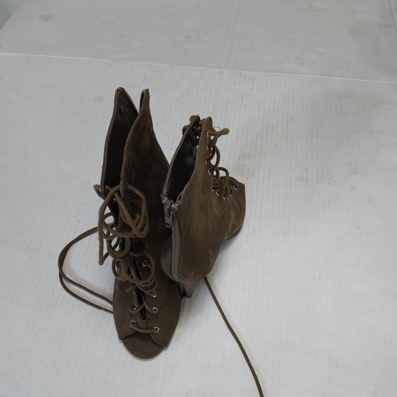 Qupid Women Green Lace Up Ankle Booties Size 8.5M - Picture 10 of 14